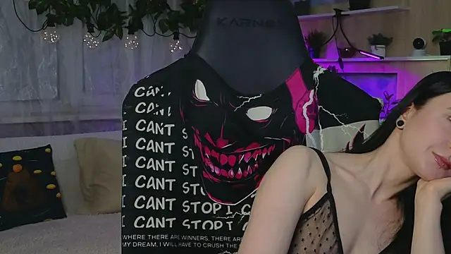 KiraLiLime online show from March 19, 2025, 6:12 pm