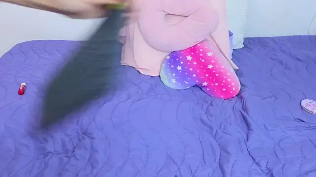 Lorenne Miller online show from January 26, 2025, 12:26 am