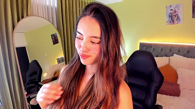 Snapshot of _Charlotte_evans_1 chatting on October 14, 2025, 9:04 pm Charlotte evans 1 online show from October 14, 2025, 9:04 pm