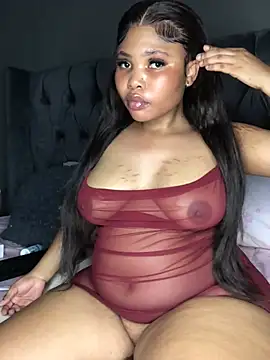 Snapshot of Anaelle24 chatting on January 19, 2025, 10:39 pm Anaelle24 online show from January 19, 2025, 10:39 pm