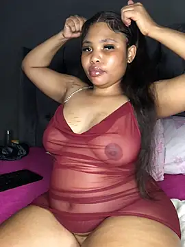 Snapshot of Anaelle24 chatting on February 5, 2025, 8:11 am Anaelle24 online show from February 5, 2025, 8:11 am