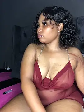 Snapshot of Anaelle24 chatting on February 12, 2025, 10:03 am Anaelle24 online show from February 12, 2025, 10:03 am