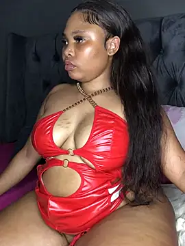 Snapshot of Anaelle24 chatting on February 13, 2025, 11:17 am Anaelle24 online show from February 13, 2025, 11:17 am