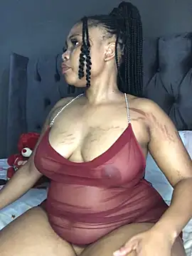 Snapshot of Anaelle24 chatting on March 5, 2025, 11:06 am Anaelle24 online show from March 5, 2025, 11:06 am