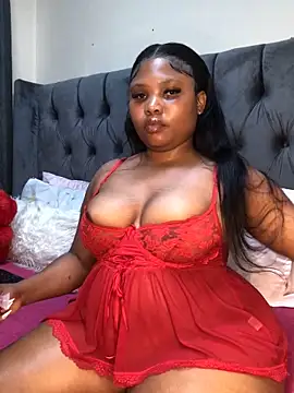 Snapshot of Anaelle24 chatting on October 9, 2025, 9:29 am Anaelle24 online show from October 9, 2025, 9:29 am