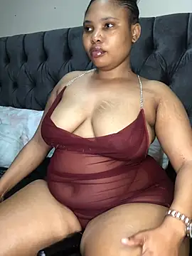 Snapshot of Anaelle24 chatting on June 27, 2026, 3:44 am Anaelle24 online show from June 27, 2026, 3:44 am