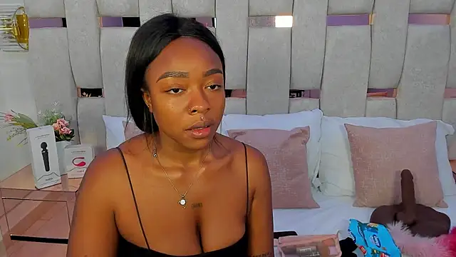 Snapshot of mia_schwarz chatting on January 18, 2025, 7:48 pm mia schwarz online show from January 18, 2025, 7:48 pm