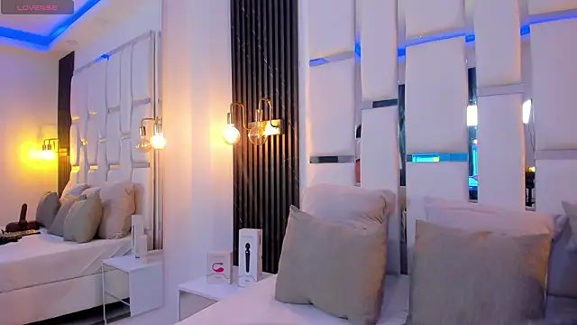 Snapshot of mia_schwarz chatting on October 3, 2025, 10:29 pm mia schwarz online show from October 3, 2025, 10:29 pm