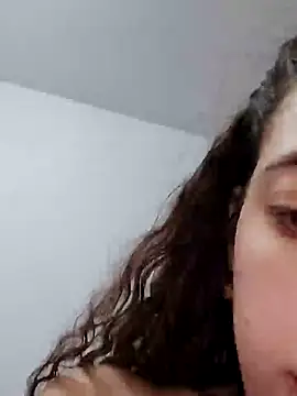 Sweet-diamondxxx online show from December 7, 2024, 2:24 pm