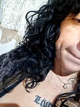 Snapshot of Sweet-diamondxxx chatting on June 25, 2026, 1:37 pm Sweet-diamondxxx online show from June 25, 2026, 1:37 pm