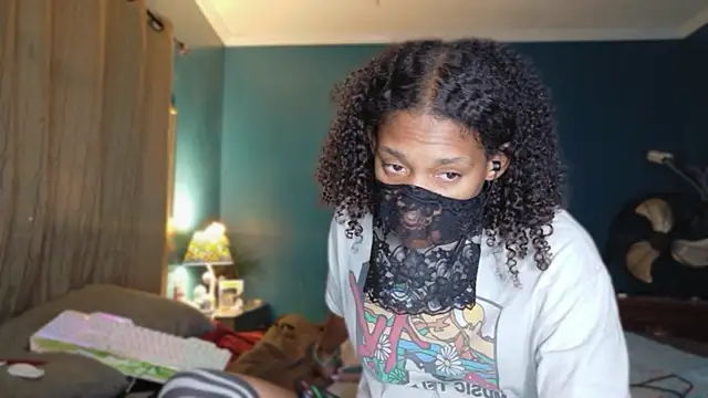 Snapshot of CurlyNony chatting on September 25, 2025, 10:46 pm CurlyNony online show from September 25, 2025, 10:46 pm