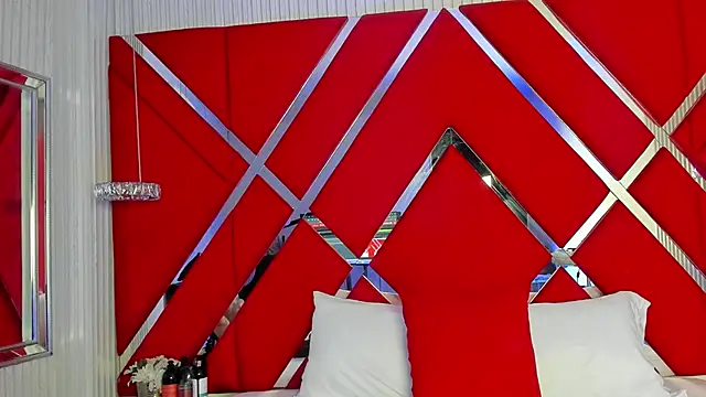 SusanCouper online show from February 18, 2026, 4:19 am