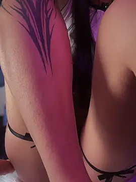 -Loren- online show from October 7, 2025, 11:18 am