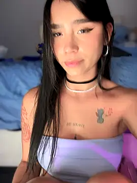 -Loren- online show from October 17, 2025, 11:02 am