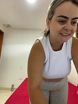 Im Amelia online show from November 25, 2025, 12:38 pm