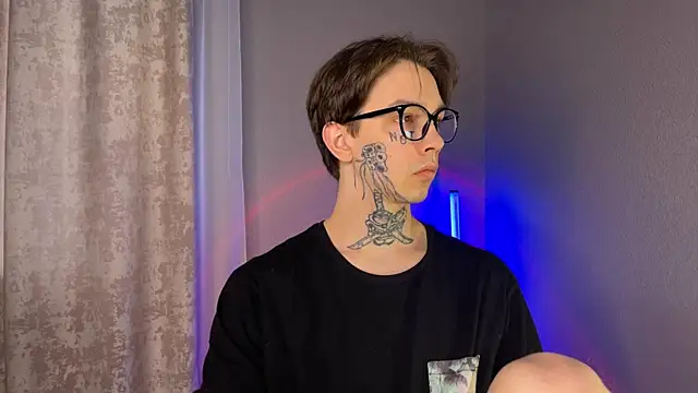 Snapshot of anahori__simon chatting on January 14, 2025, 9:45 am anahori simon online show from January 14, 2025, 9:45 am