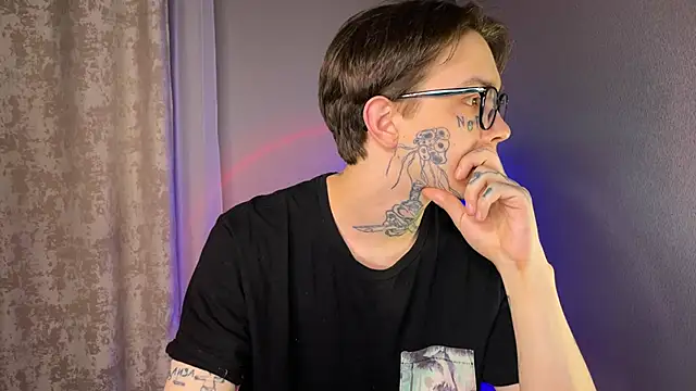 Snapshot of anahori__simon chatting on January 14, 2025, 2:22 pm anahori simon online show from January 14, 2025, 2:22 pm