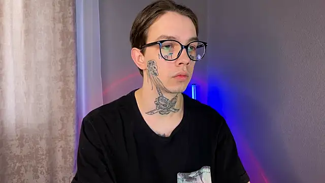 Snapshot of anahori__simon chatting on January 15, 2025, 10:06 am anahori simon online show from January 15, 2025, 10:06 am