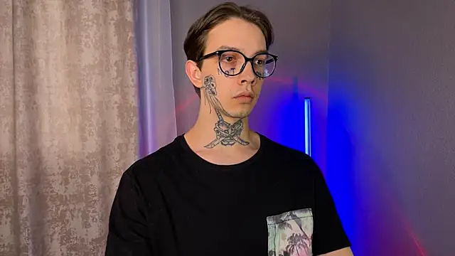 Snapshot of anahori__simon chatting on January 15, 2025, 1:09 pm anahori simon online show from January 15, 2025, 1:09 pm