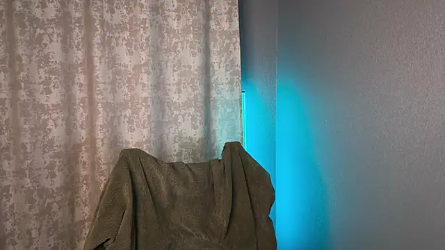 Snapshot of anahori__simon chatting on February 3, 2025, 6:17 pm anahori simon online show from February 3, 2025, 6:17 pm