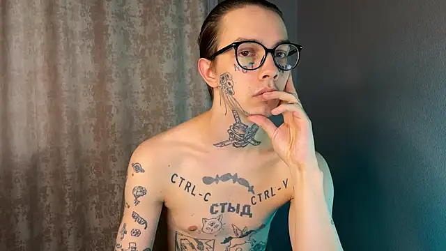 Snapshot of anahori__simon chatting on February 15, 2025, 2:11 pm anahori simon online show from February 15, 2025, 2:11 pm