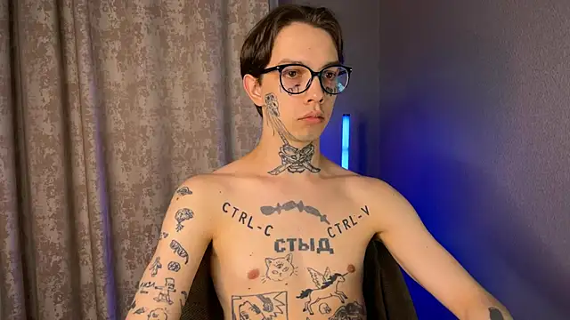 Snapshot of anahori__simon chatting on February 20, 2025, 11:43 pm anahori simon online show from February 20, 2025, 11:43 pm