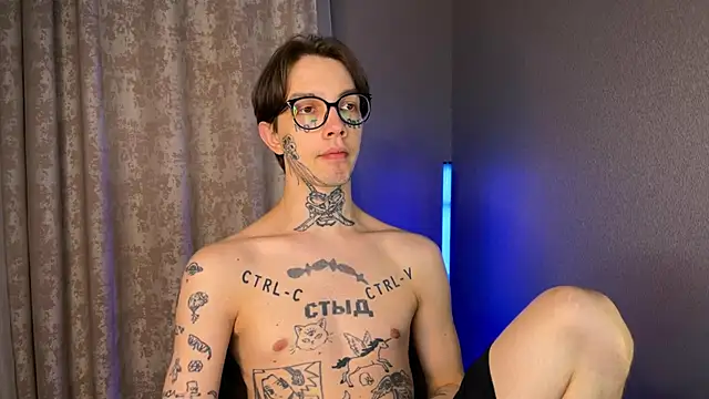 Snapshot of anahori__simon chatting on February 23, 2025, 5:50 pm anahori simon online show from February 23, 2025, 5:50 pm