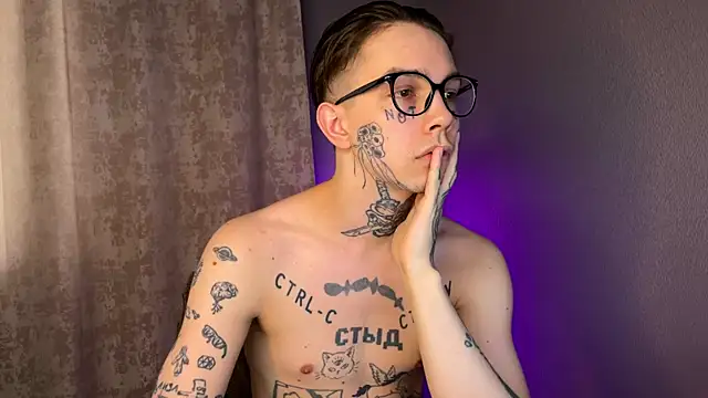 Snapshot of anahori__simon chatting on March 5, 2025, 12:22 pm anahori simon online show from March 5, 2025, 12:22 pm