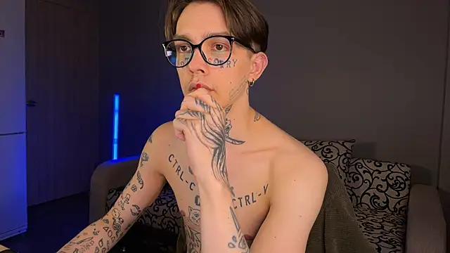 Snapshot of anahori__simon chatting on March 13, 2025, 8:11 pm anahori simon online show from March 13, 2025, 8:11 pm