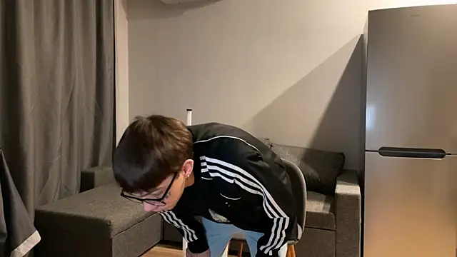 Snapshot of anahori__simon chatting on October 9, 2025, 10:41 pm anahori simon online show from October 9, 2025, 10:41 pm