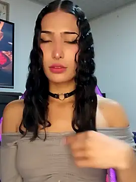 Lanna hott  online show from September 16, 2025, 6:42 pm