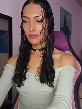 Lanna hott  online show from June 5, 2026, 6:24 pm