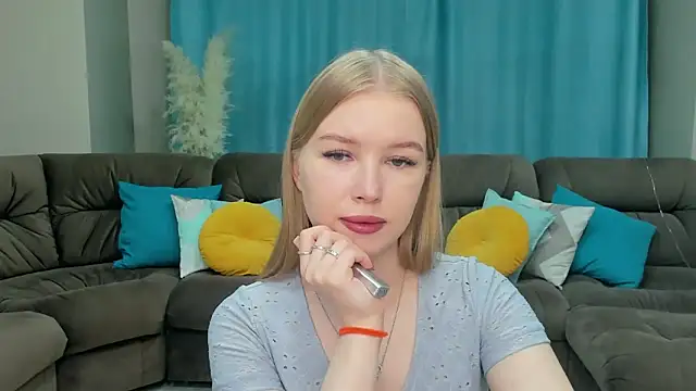 shy  lady online show from March 6, 2025, 3:02 pm