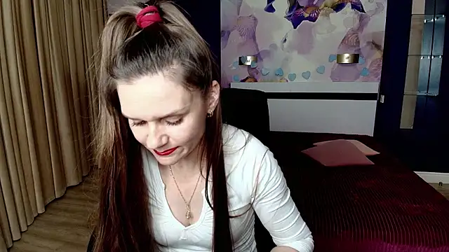 AriaGray online show from March 18, 2026, 7:17 pm