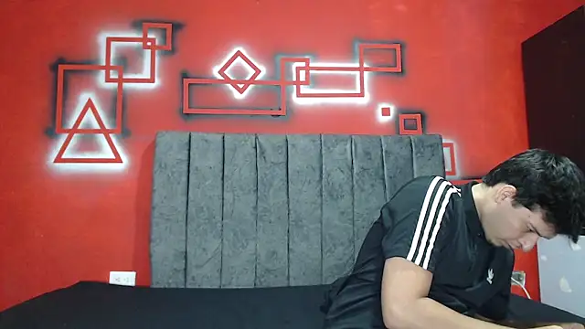 FerneyManti online show from October 26, 2025, 1:28 pm