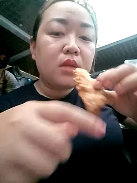 VyOanh2K online show from February 2, 2026, 7:51 am