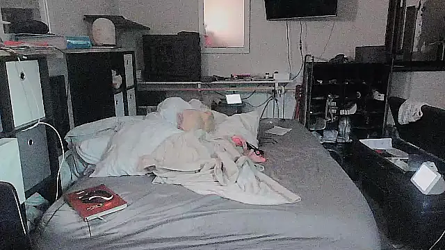 Snapshot of sissytrapdolly24 chatting on September 13, 2025, 12:10 am sissytrapdolly24 online show from September 13, 2025, 12:10 am