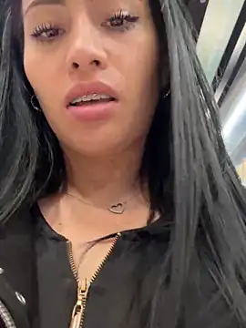 Snapshot of Sara_luna_ chatting on March 20, 2025, 11:02 pm Sara luna online show from March 20, 2025, 11:02 pm