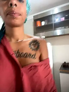 Snapshot of sammoura01 chatting on November 8, 2025, 11:43 am sammoura01 online show from November 8, 2025, 11:43 am