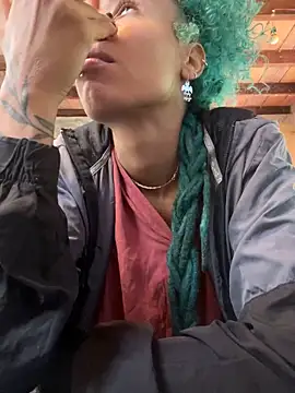 Snapshot of sammoura01 chatting on November 28, 2025, 2:53 pm sammoura01 online show from November 28, 2025, 2:53 pm