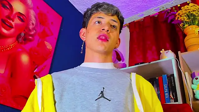 GabyThoms online show from March 6, 2025, 3:57 am