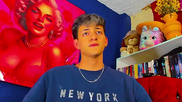 GabyThoms online show from March 12, 2025, 2:41 am