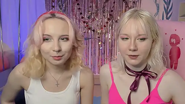 Snapshot of JasmineMilko chatting on February 14, 2025, 3:05 pm JasmineMilko online show from February 14, 2025, 3:05 pm