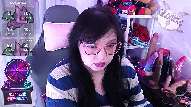 LiloMoon69 online show from February 20, 2026, 1:11 pm