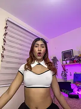 Snapshot of soy_sarah_ chatting on February 20, 2025, 2:24 pm soy sarah online show from February 20, 2025, 2:24 pm