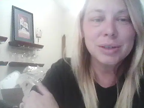 Snapshot of burrkitty chatting on October 7, 2025, 2:09 am burrkitty online show from October 7, 2025, 2:09 am