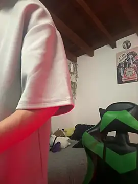 Snapshot of Valentino_Xander chatting on February 27, 2026, 4:23 am Valentino Xander online show from February 27, 2026, 4:23 am