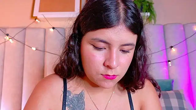 EngelStone online show from November 22, 2025, 7:46 pm