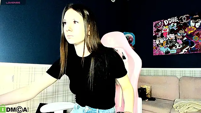 Nicole Charm online show from November 28, 2025, 12:35 am