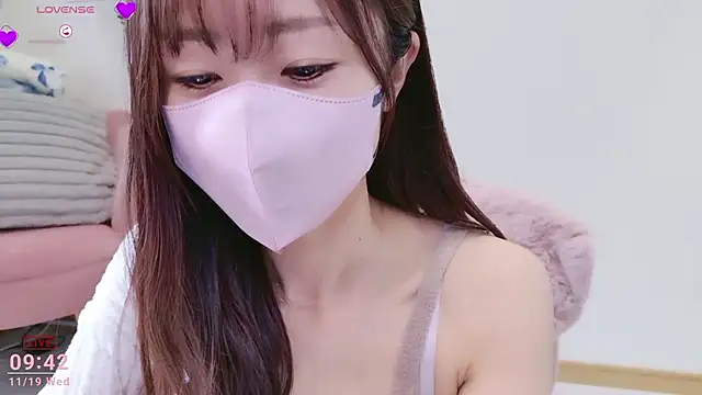 Snapshot of meg_0901 chatting on November 19, 2025, 12:43 am meg 0901 online show from November 19, 2025, 12:43 am